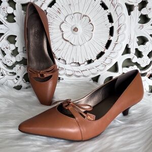 Women's elegant brown Talbots JEAN1 Leather dress shoes size 6.5